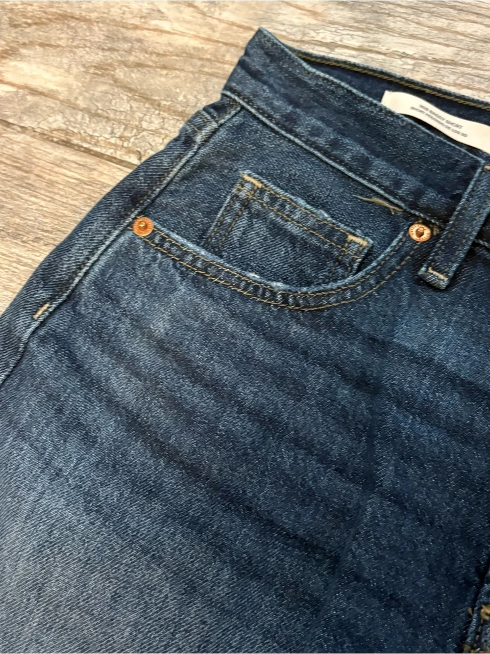 NWT Universal Thread 90s Baggy Denim Shorts – Women’s Size 4